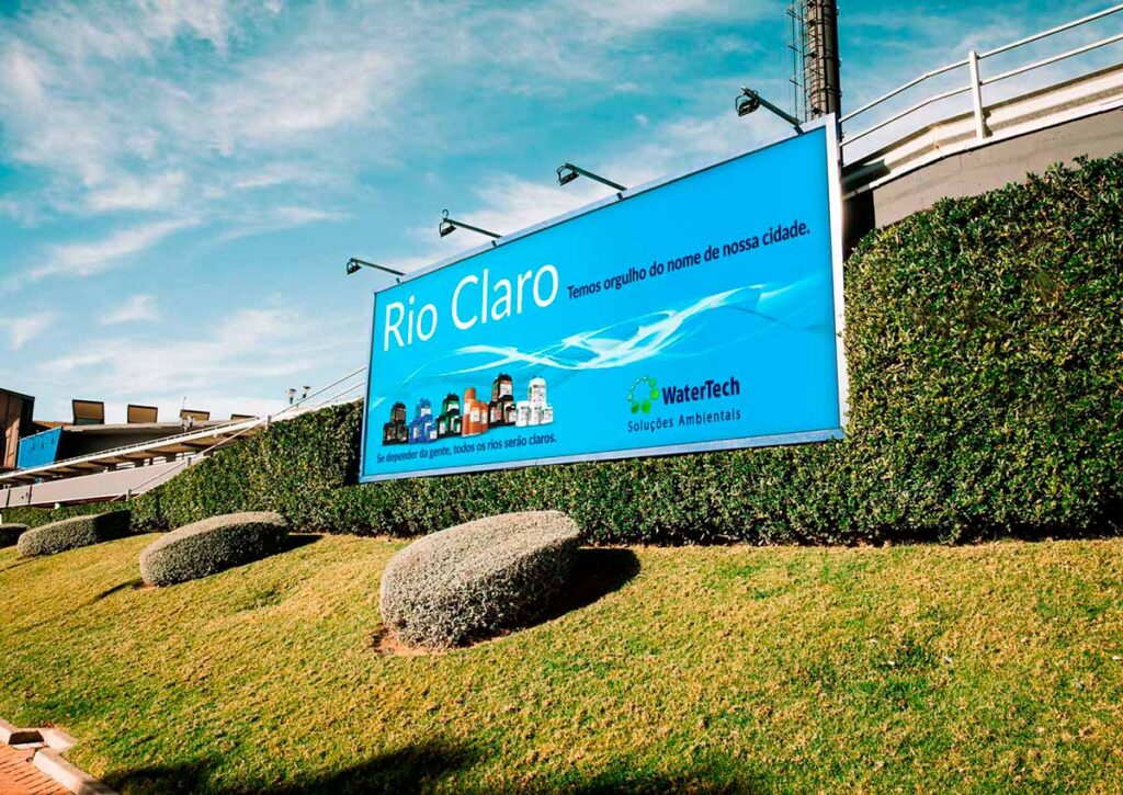 Outdoor de cunho institucional criado pela Ópera Criativa para apresentar os produtos da linha Ambiental da Watertech, de Rio Claro, SP.