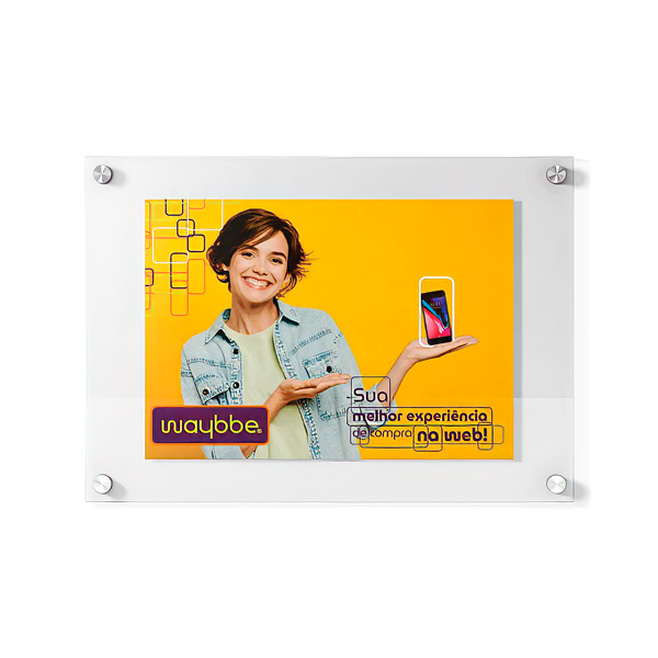 Poster horizontal com a linha de comunicação sugerida pela Ópera Criativa para a loja de departamentos online Waybbe